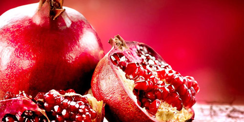 What are the benefits and effects of eating pomegranate?