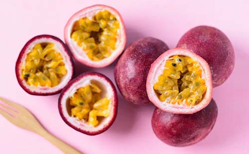 What are the functions and effects of passion fruit?